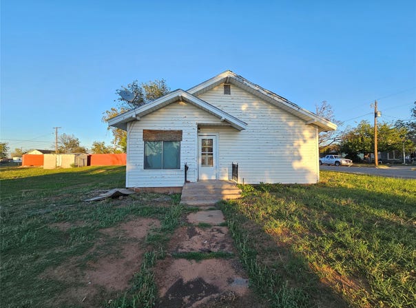 1211 Campbell Street, Sweetwater, TX 79556