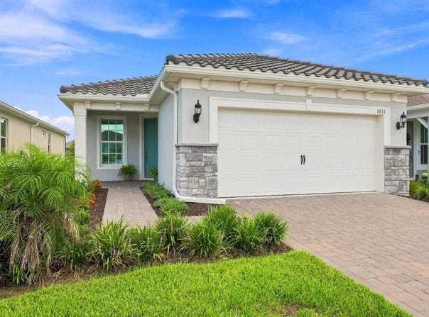 4883 Nixie Avenue, Melbourne, FL 32940