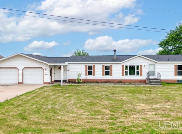 W5421 Ranch Road, Norway, MI 49870