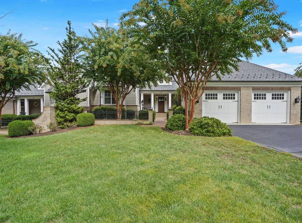 75 Grande Villa Dr, Penhook, VA 24137