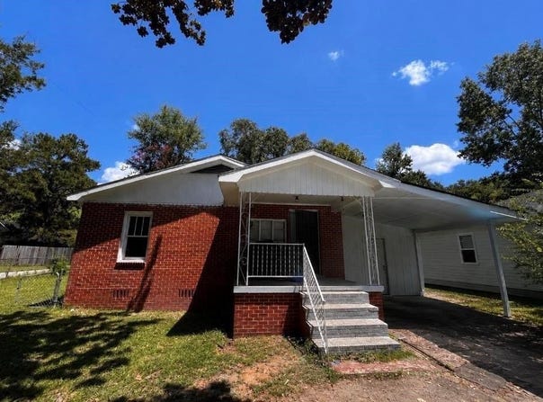 2718 Thompson Drive S, Mobile, AL 36606