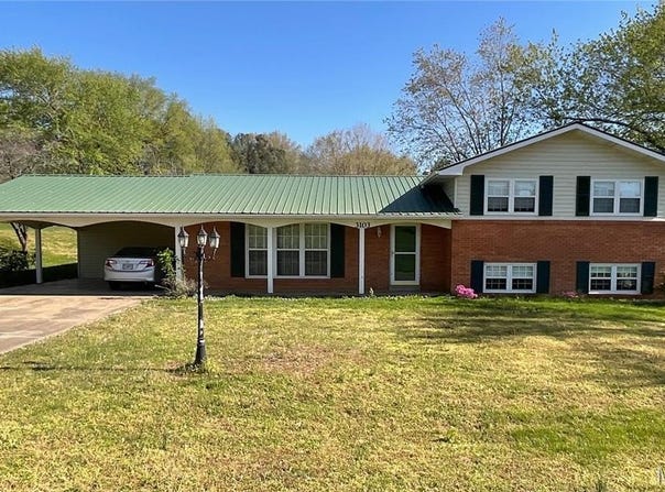 3103 Bloomfield Road, Cape Girardeau, MO 63703