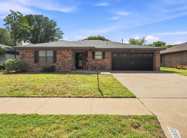 1003 Cedar Avenue, Idalou, TX 79329