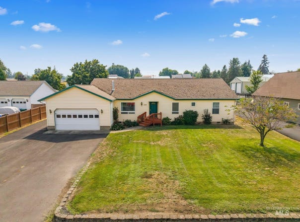 2028 Grelle Ave, Lewiston, ID 83501
