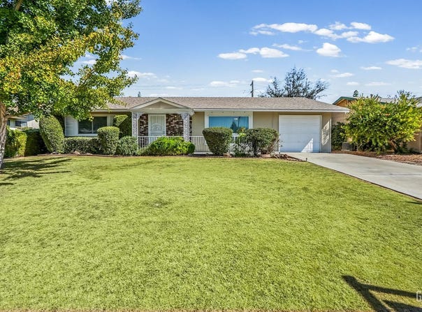 1004 Bermuda Street, Bakersfield, CA 93309