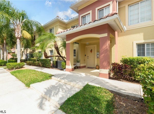 9455 Ivy Brook Run, Fort Myers, FL 33913