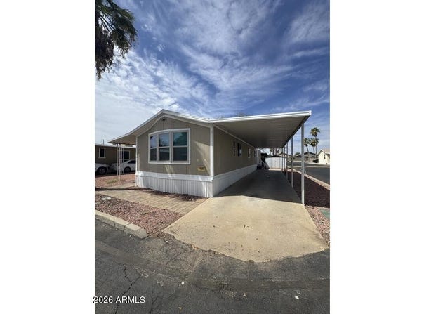 8601 N 71ST Avenue, Glendale, AZ 85301