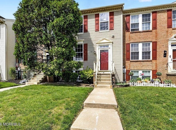 70 Coachlight Drive, Sicklerville, NJ 08081