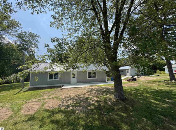 978 E M-55, West Branch, MI 48661