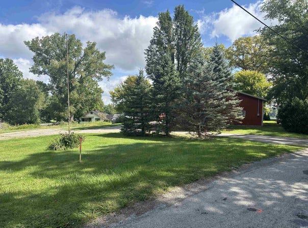 8628 E Koher Road, Syracuse, IN 46567-8348