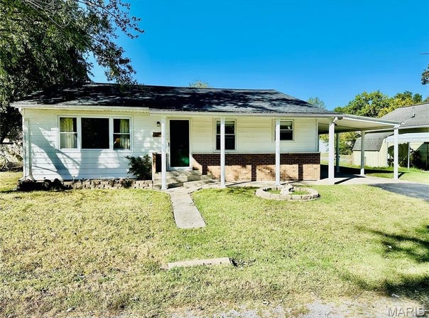 606 E Plum Street, Percy, IL 62272