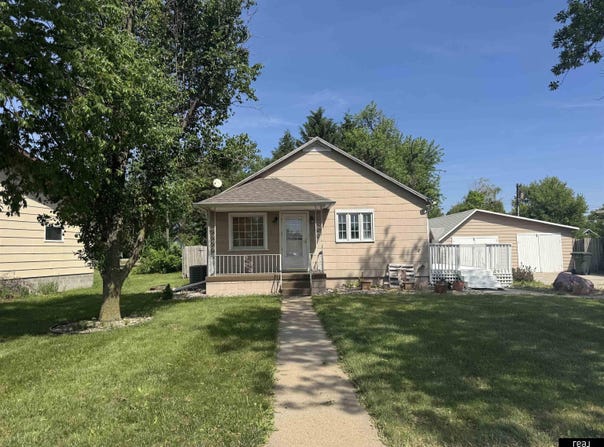 120 E Vine Street, Weston, NE 68070