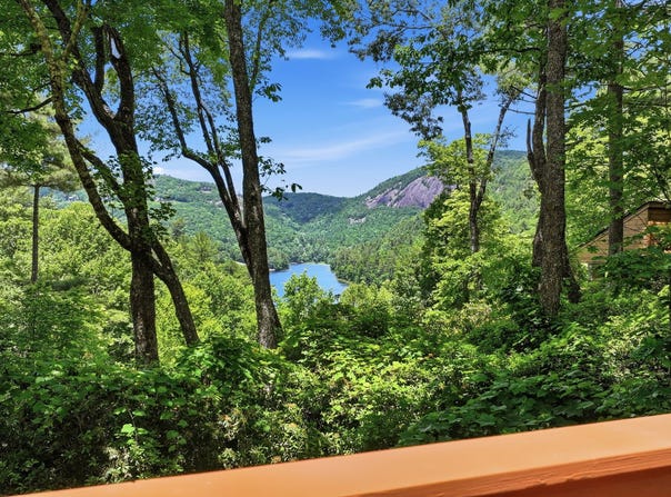 122 Emerald Ridge Road, Sapphire, NC 28774
