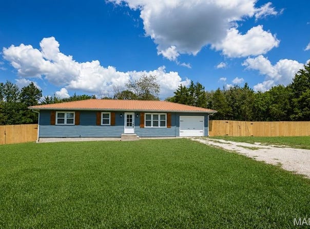 804 E Main Street, Richland, MO 65556