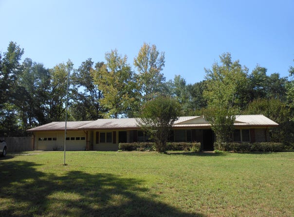 1460 Chapman Road, Pontotoc, MS 38863