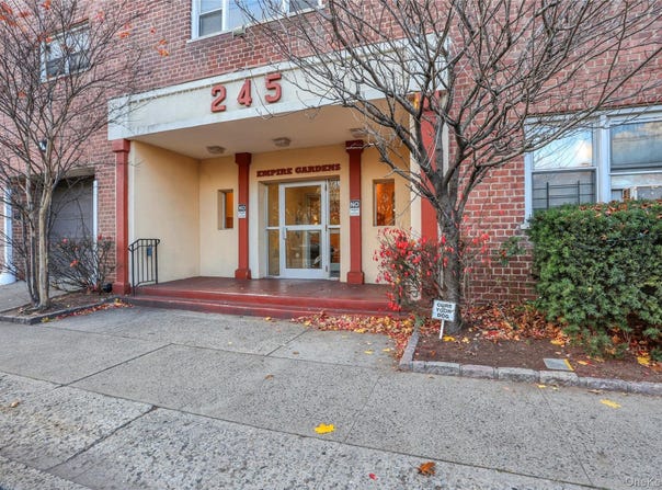 245 Bronx River Road, Yonkers, NY 10704