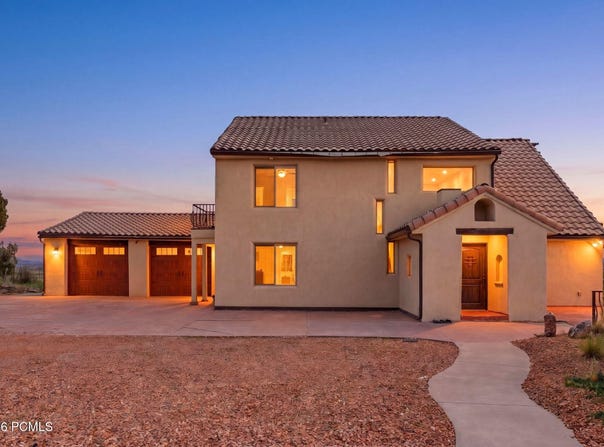 75 N 200 E Street, Alton, UT 84710