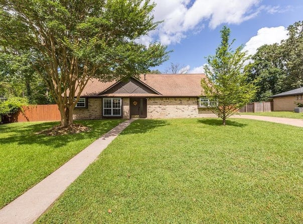 126 Ridgewood Drive, Lufkin, TX 75901