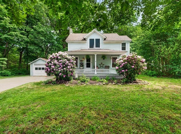 53 Central St, Ashburnham, MA 01430