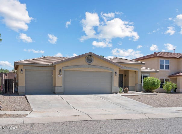 13368 E Almond Crest Drive, Vail, AZ 85641