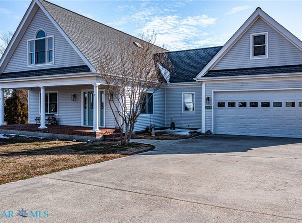 2929 Fleeton Rd, Reedville, VA 22539