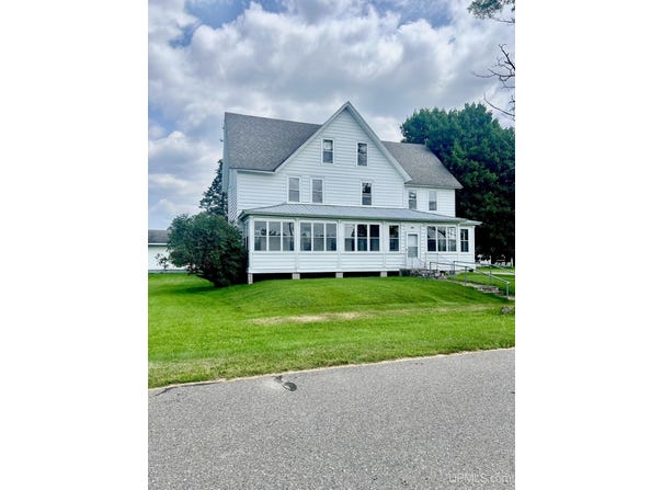 511 Bell Avenue, Channing, MI 49815