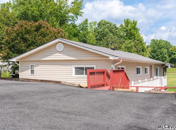 332 Eagle Trail, Bracey, VA 23919