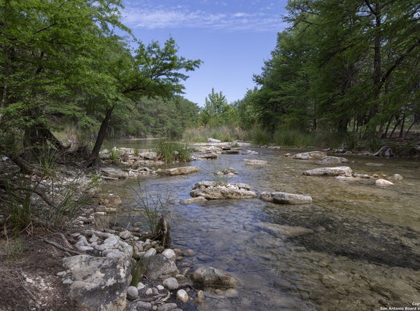 34 CAT CLAW MTN RD, ConCan, TX 78838