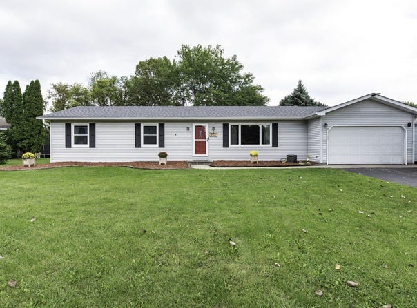 713 Eisenhower Court, Twin Lakes, WI 53181
