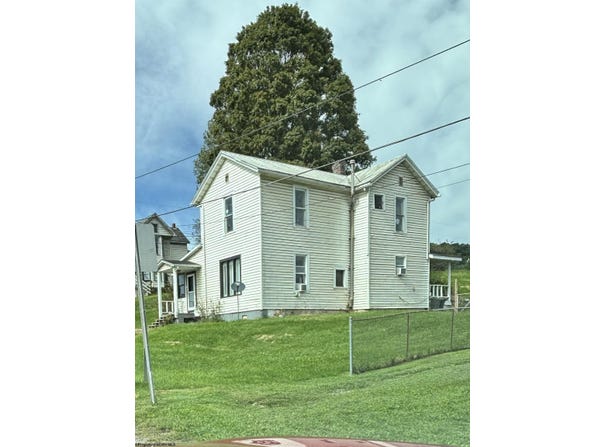 22 Barbour County Highway, Belington, WV 26250
