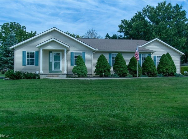 6433 Oberlin Road, Amherst, OH 44001