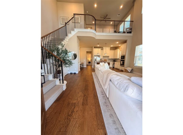 8044 Thomas Crossing, North Richland Hills, TX 76180