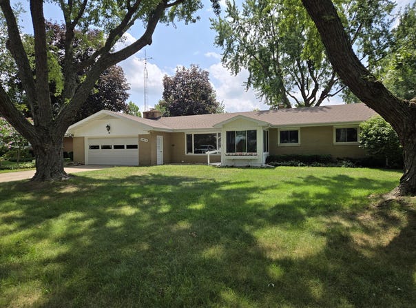 1970 S Valleyview Drive, St. Joseph, MI 49085