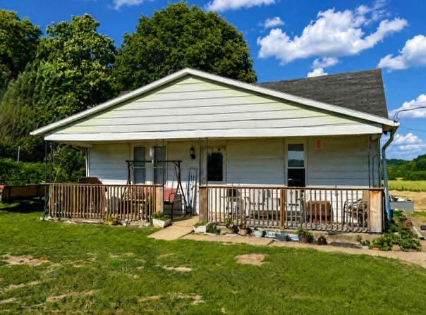 20626 Oak, Bristow, IN 47515
