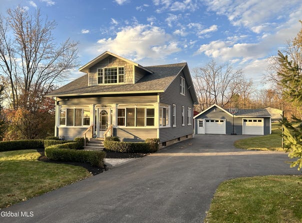 45 Glenridge Road, Rexford, NY 12148