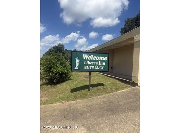 6172 Plaza Drive, Tylertown, MS 39667