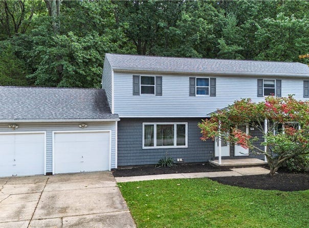 3367-3371 Hiwood Avenue, Stow, OH 44224