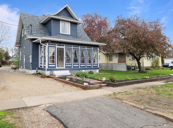 1820 E Walnut Street, Des Moines, IA 50316