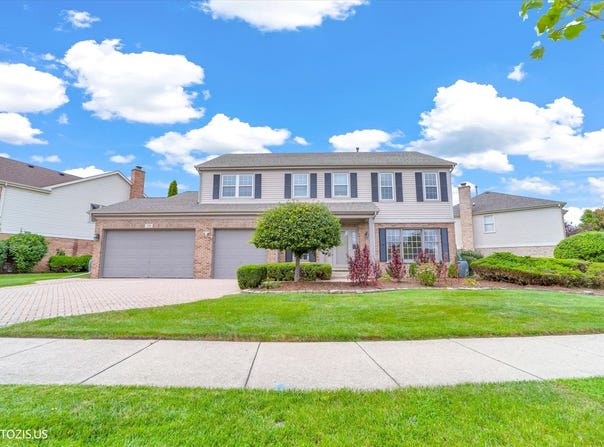 730 Castlerea Lane, Des Plaines, IL 60016
