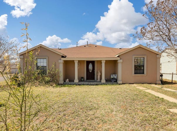 501 NE 3rd St, Andrews, TX 79714
