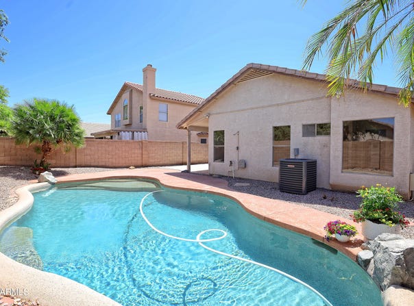 670 E KYLE Drive, Gilbert, AZ 85296
