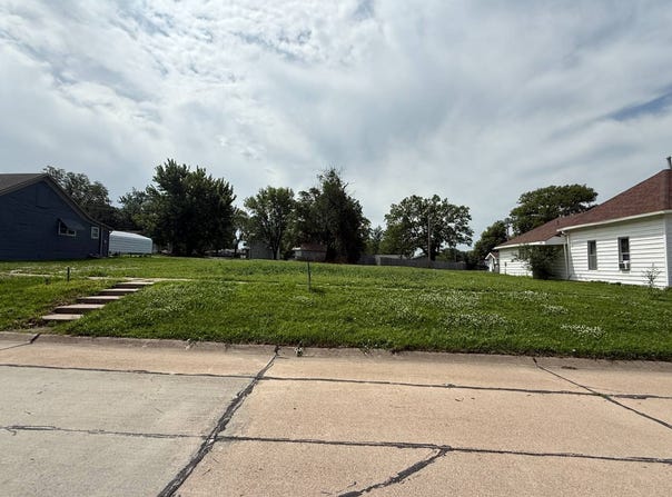 506 E Elm, Sutton, NE 68979