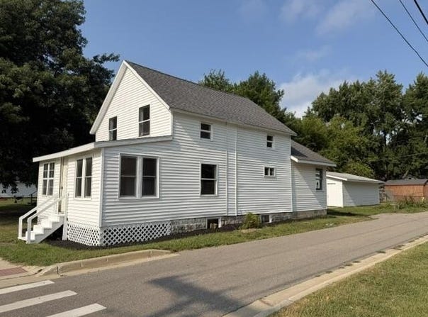 335 S Pleasant Street, Watervliet, MI 49098
