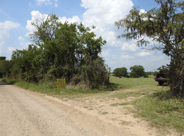 County Road 4040, Ector, TX 75439