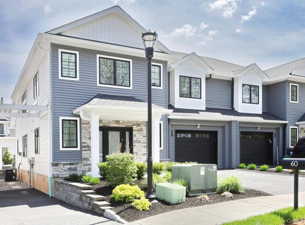 60 Silverwood Circle, Suffern, NY 10901