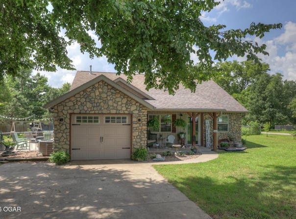 203 E 5th Street, Purcell, MO 64857