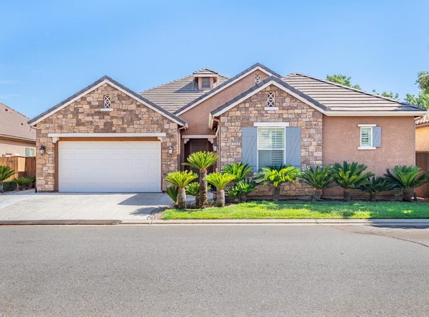 3560 Bloomfield Lane, Clovis, CA 93619