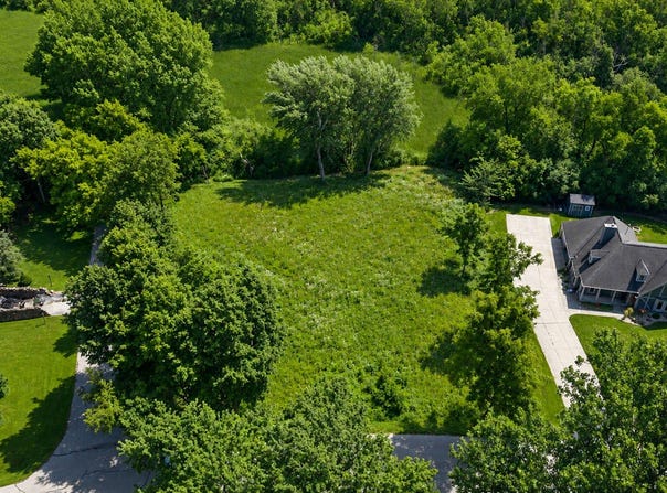 Lt0 Russet Dr, Brookfield, WI 53045