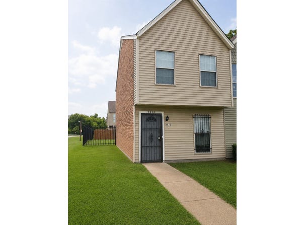 9460 Olde Towne Row, Dallas, TX 75227