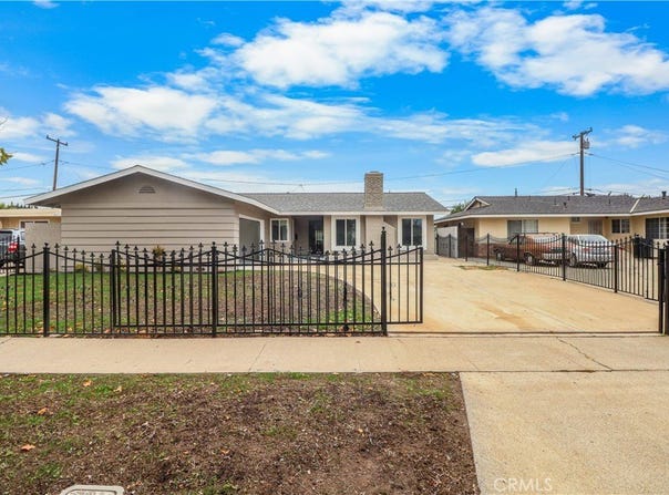 2041 S Pacific, Santa Ana, CA 92704
